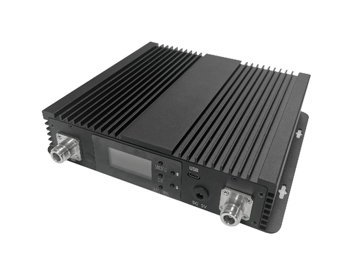 comprare Tri Band 900 1800 2100MHz Digital Band Selective Repeater Personalizzato per l'aumento del segnale fabbricazione online